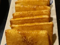 -茅草房·河畔园林火锅