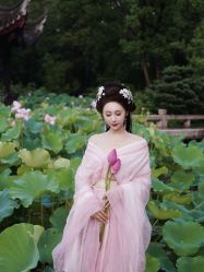 -一揽芳华汉服旗袍体验馆(拙政园店)