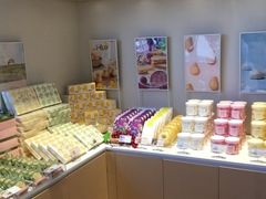 面包甜点陈列柜-好利来(十里河店)