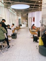-PE SALON 