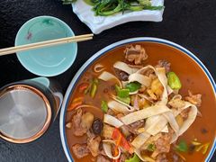 -撒拉人家.酸菜牦牛肉火锅