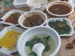 -山里人家土菜馆(茅山店)