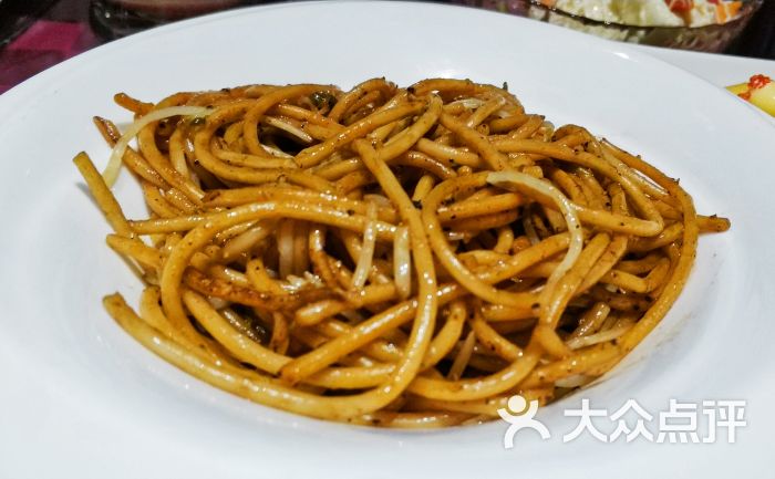 黑椒酱香炒意粉