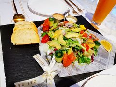 食用花束沙拉配莳萝酸奶酱-张爱施法式西餐厅(汉街店)