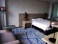 -上海漕河泾万丽酒店