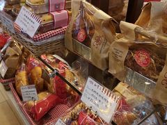 零售区-红宝石·鲜奶小方(万航店)
