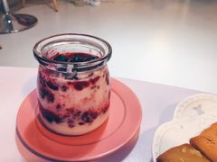 覆盆子蓝莓酸奶-Smile House咖啡馆(群芳小区店)