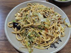 -亮亮面馆(经六路店)