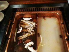 -老牌坊云南鱼豆花火锅(嵩山店)