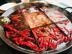 九宫格红锅-纸盐河码头火锅(十八梯店)