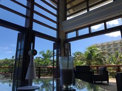 -亚龙湾喜来登·美景台大堂吧