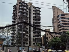 -白象居