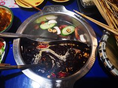 -马路边边串串香(苗栗路店)