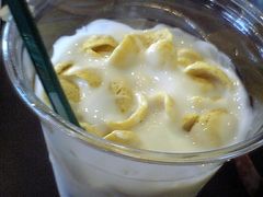 10-04-10_15-00-星巴克(西藏路店)