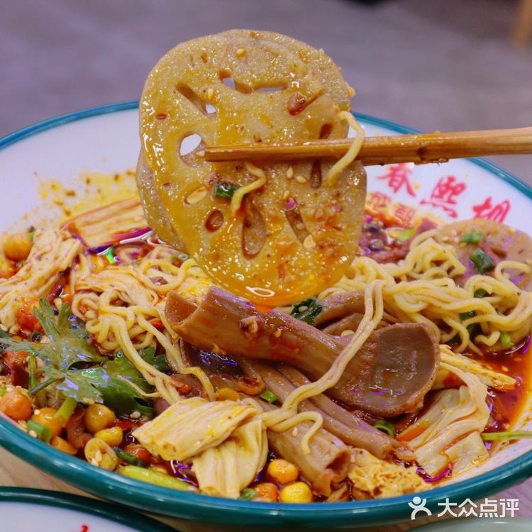 🔥春熙坝盘盘麻辣烫，盘到我心里了！