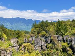 -梭布垭石林景区