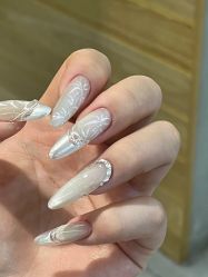 -纤贝儿美甲·科技美肤