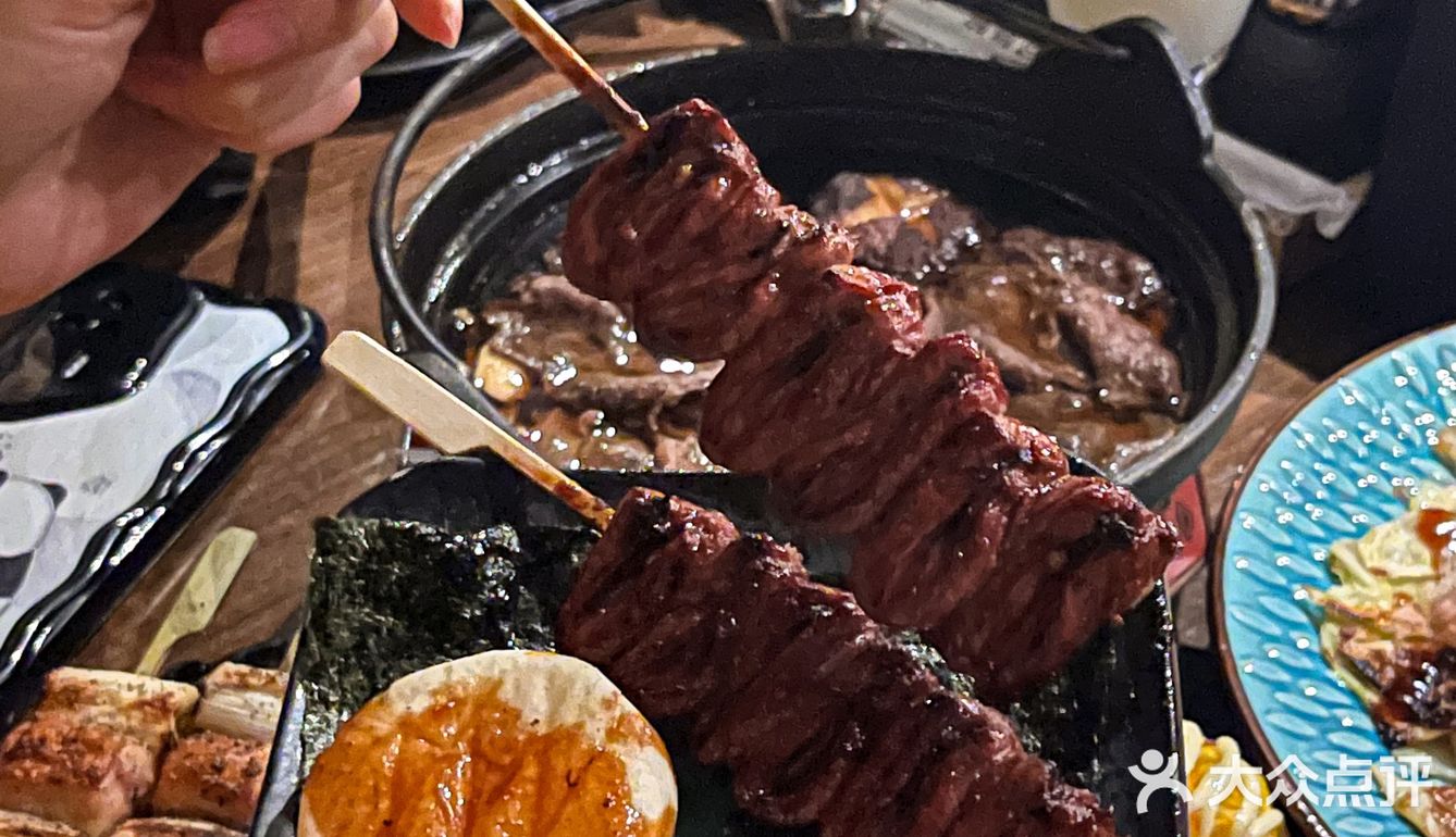 之后吃饭没有帅哥服务我可不去❗