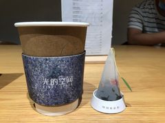 -新华文创·光的空间