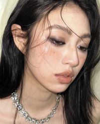-明天见·化妆造型工作室