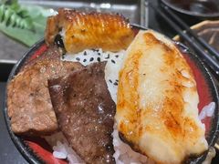 -山川小町·极番烧肉(新地假日广场店)