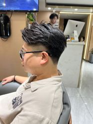 -一東造型烫发染发
