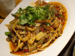 -大众跷脚牛肉馆·非遗传承单位(峨眉山店)