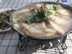 -明月食府(二区干二路店)