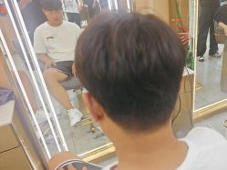 -一東造型烫发染发