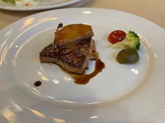 香煎鹅肝配苹果黑醋汁-德大西餐社(云南南路店)