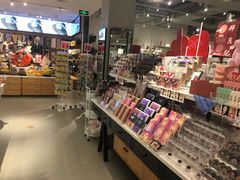 -纪念日百货(万达广场店)