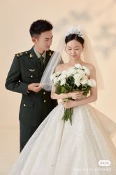 -至臻微拉婚纱摄影