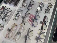 -光明眼镜·蔡司授权(徐泾店)