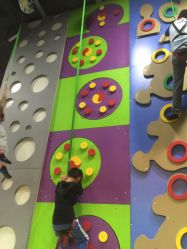 -蹦贝运动中心·蹦床·攀岩·闯关(龙岗店)