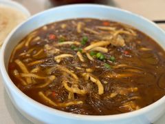 酸萝卜海鲜捞粉-开海·红岛海鲜虾水饺(石老人店)