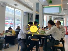 大堂-老乡鸡(武汉烽胜路店)