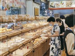 面包甜点陈列柜-新侨三宝乐面包店(崇文门店)