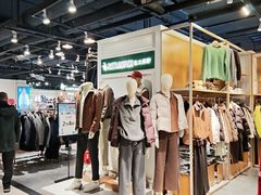 -燕莎奥特莱斯购物中心