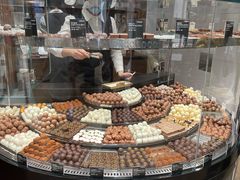 -Laderach 莱德拉(上海环贸iapm店)