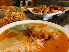 鸡肉米线-小街天府