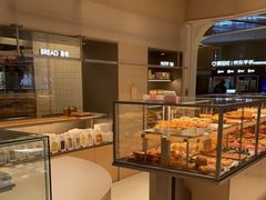 面包甜点陈列柜-好利来(大兴龙湖时代天街店)
