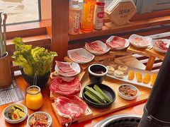-拾勝牛·江景安格斯烧肉放题(江湾阳光天地店)