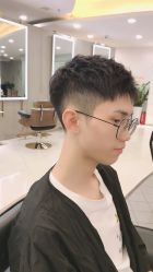 点击看大图 -八佰伴8008星级形象店