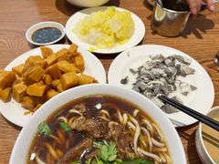 -清真吴记门钉肉饼·喜多利