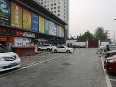 -悦邻百姓广场-停车场