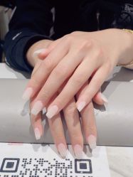 -丽心自助美甲美睫