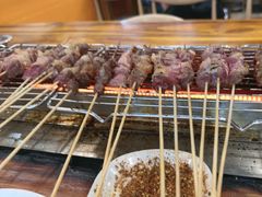 -哈尔滨小酒馆·鲜肉现穿自助烧烤(康新花园店)