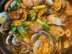 -蚝堡海鲜·威海菜·海肠捞饭·烧烤·亚洲吃蚝公司(幸福门店)