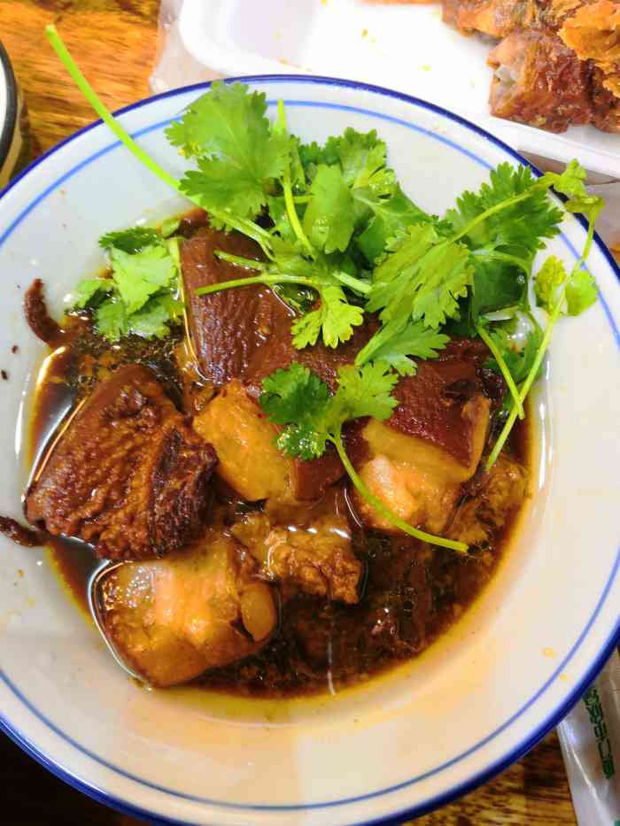 聪辉同安封肉(大元路店)-"同安封肉是厦门的名小吃之一,主打同安封肉.