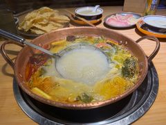 -洱火云南酸菜牛肉火锅(石景山当代商城店)